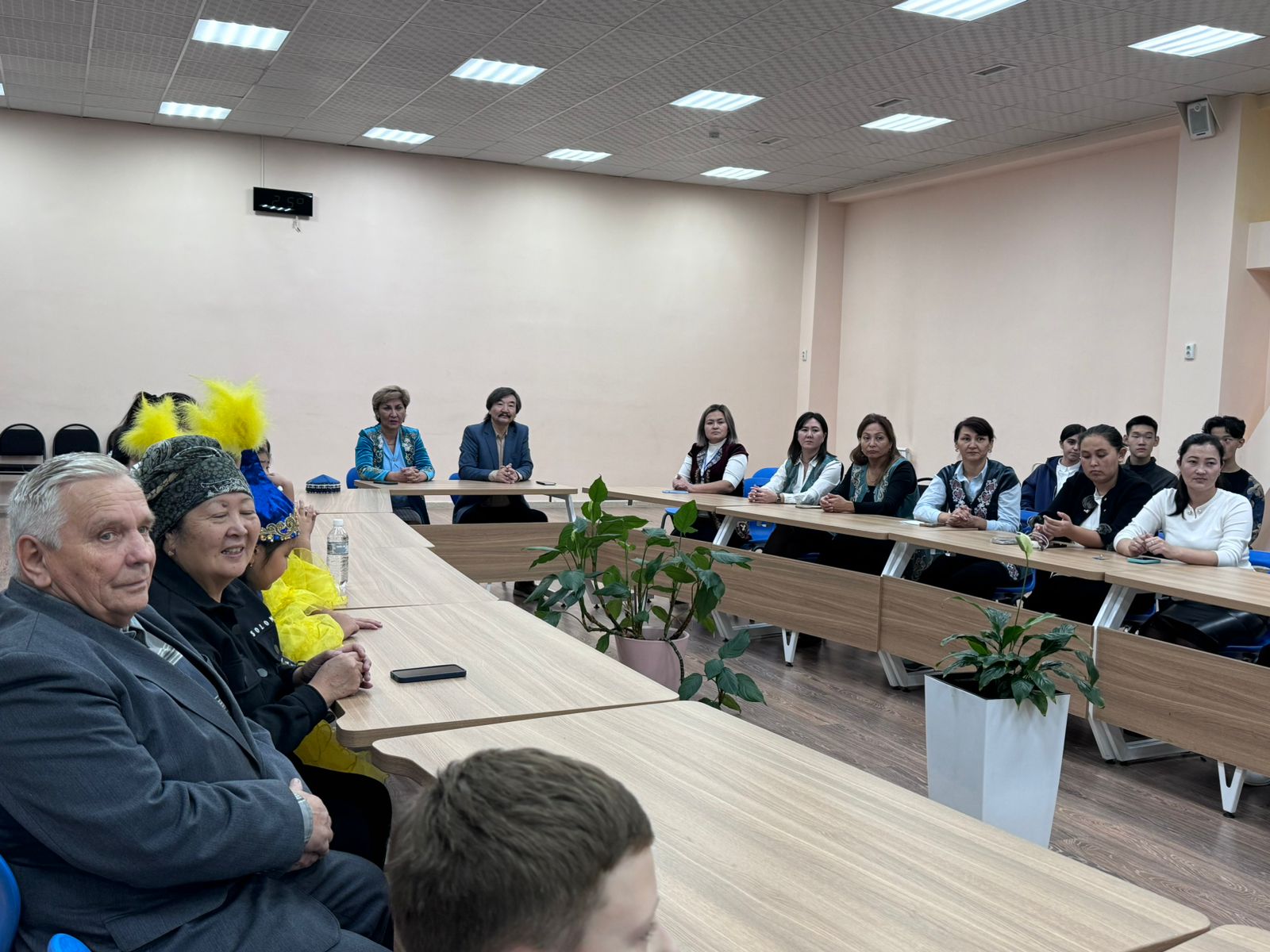 «Қазақ тілін отбасыммен үйренемін» клубының ашылуы өтті.