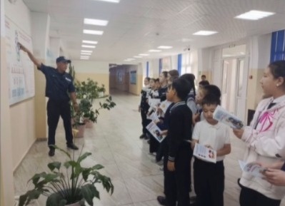 «Кел балақай,жол ережесімен танысайық» тақырыбында сынып сағаттары өтті.